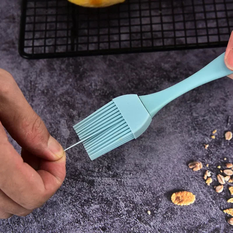 Heat-Resistant Silicone Basting Brush – Perfect for BBQ, Baking, Butter, and Marinades, Easy to Clean Kitchen Tool.