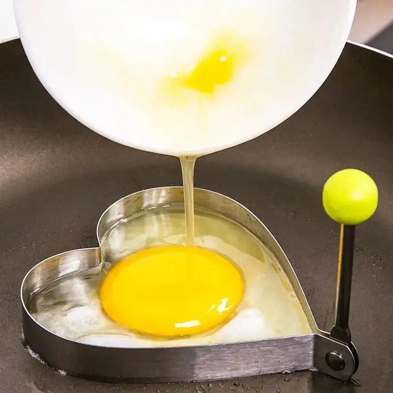 Heart-Shaped Stainless Steel Egg & Pancake Mold – Perfect for Breakfast, Non-Stick Omelette Rings, Easy Cooking Tool.