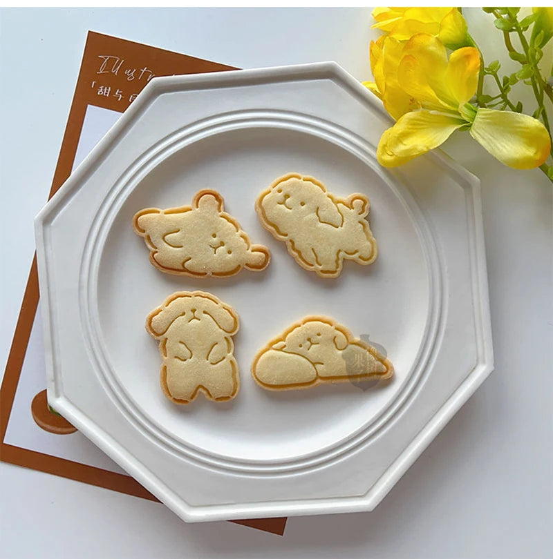 Bear-Shaped Fondant & Cookie Cutter – Fun Baking Tool for Kids, Perfect for Cake Decorating & Sugarcraft.