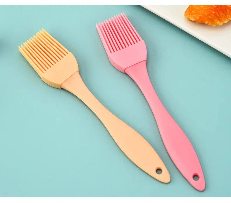 Heat-Resistant Silicone Basting Brush – Perfect for BBQ, Baking, Butter, and Marinades, Easy to Clean Kitchen Tool.