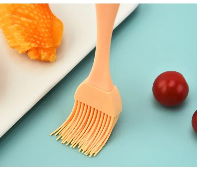 Heat-Resistant Silicone Basting Brush – Perfect for BBQ, Baking, Butter, and Marinades, Easy to Clean Kitchen Tool.