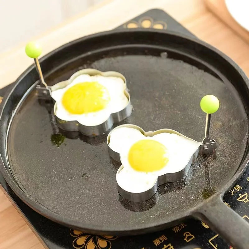 Heart-Shaped Stainless Steel Egg & Pancake Mold – Perfect for Breakfast, Non-Stick Omelette Rings, Easy Cooking Tool.