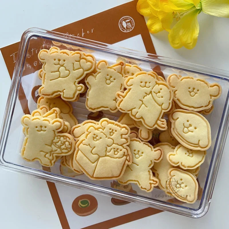 Bear-Shaped Fondant & Cookie Cutter – Fun Baking Tool for Kids, Perfect for Cake Decorating & Sugarcraft.